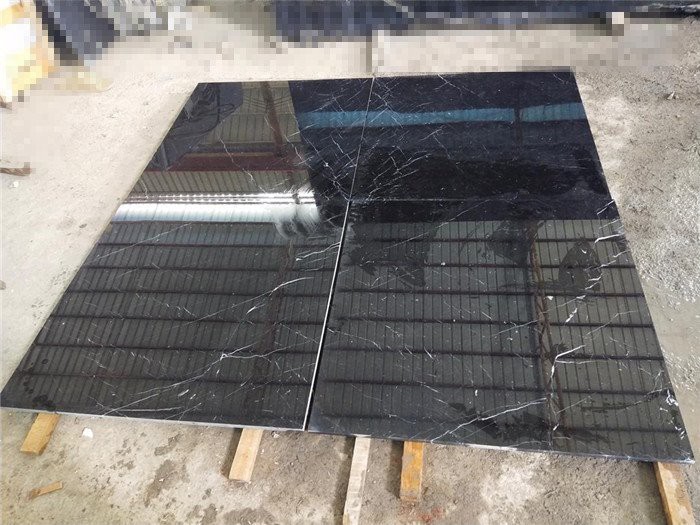 Crno bijele mramorne podne pločice