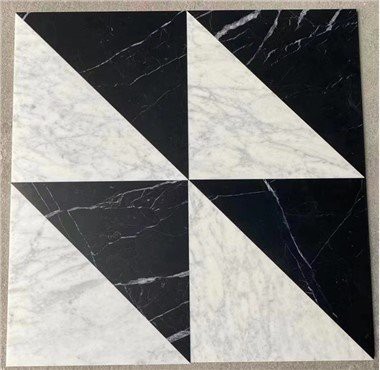 Crno-bijeli mramorni mozaik pločica