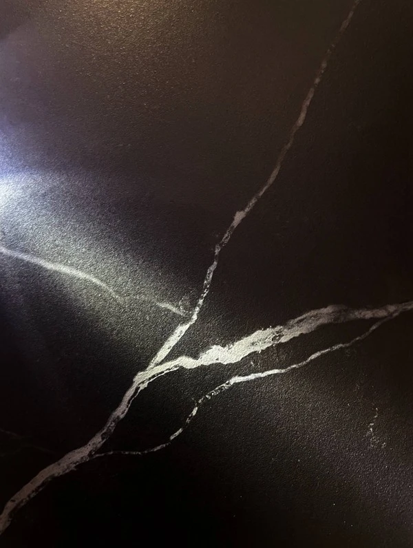 Nero Marquina Sintered Stone vein