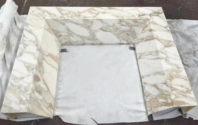 Calacatta Gold Marble Kamin Surround
